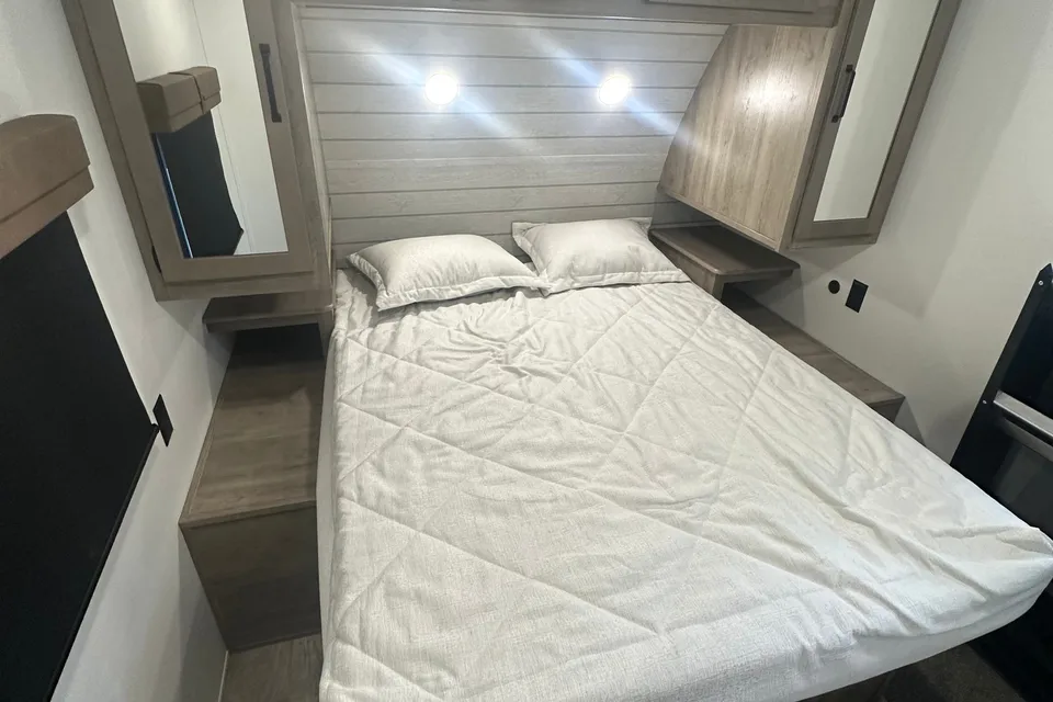 Tyler's Palomino Puma 31QBBH Travel Trailer