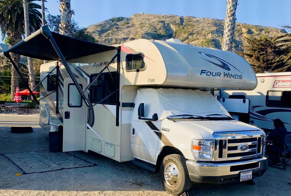 BEATRIX KIDDO - DOG FRIENDLY + 100 FREE MILES PER DAY!