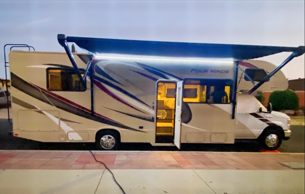 BEATRIX KIDDO - DOG FRIENDLY + 100 FREE MILES PER DAY!