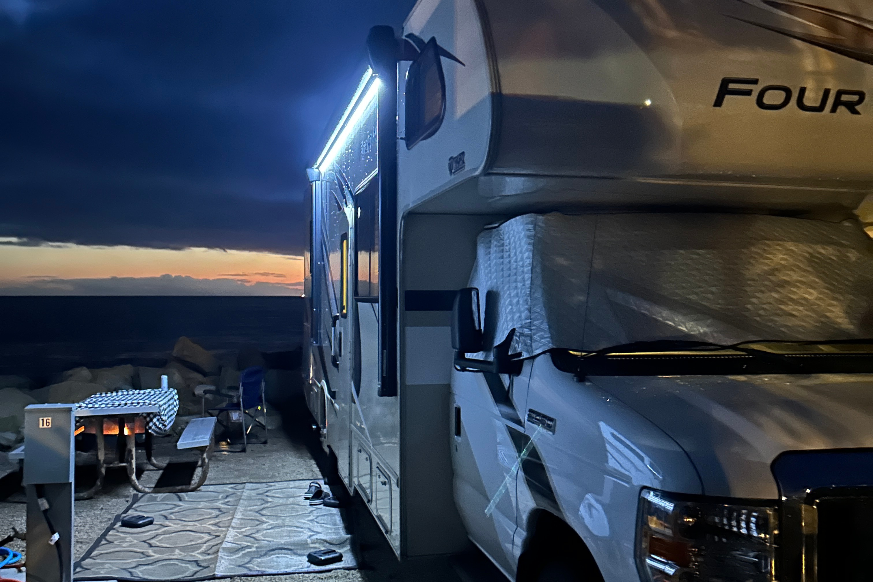 BEATRIX KIDDO - DOG FRIENDLY + 100 FREE MILES PER DAY!