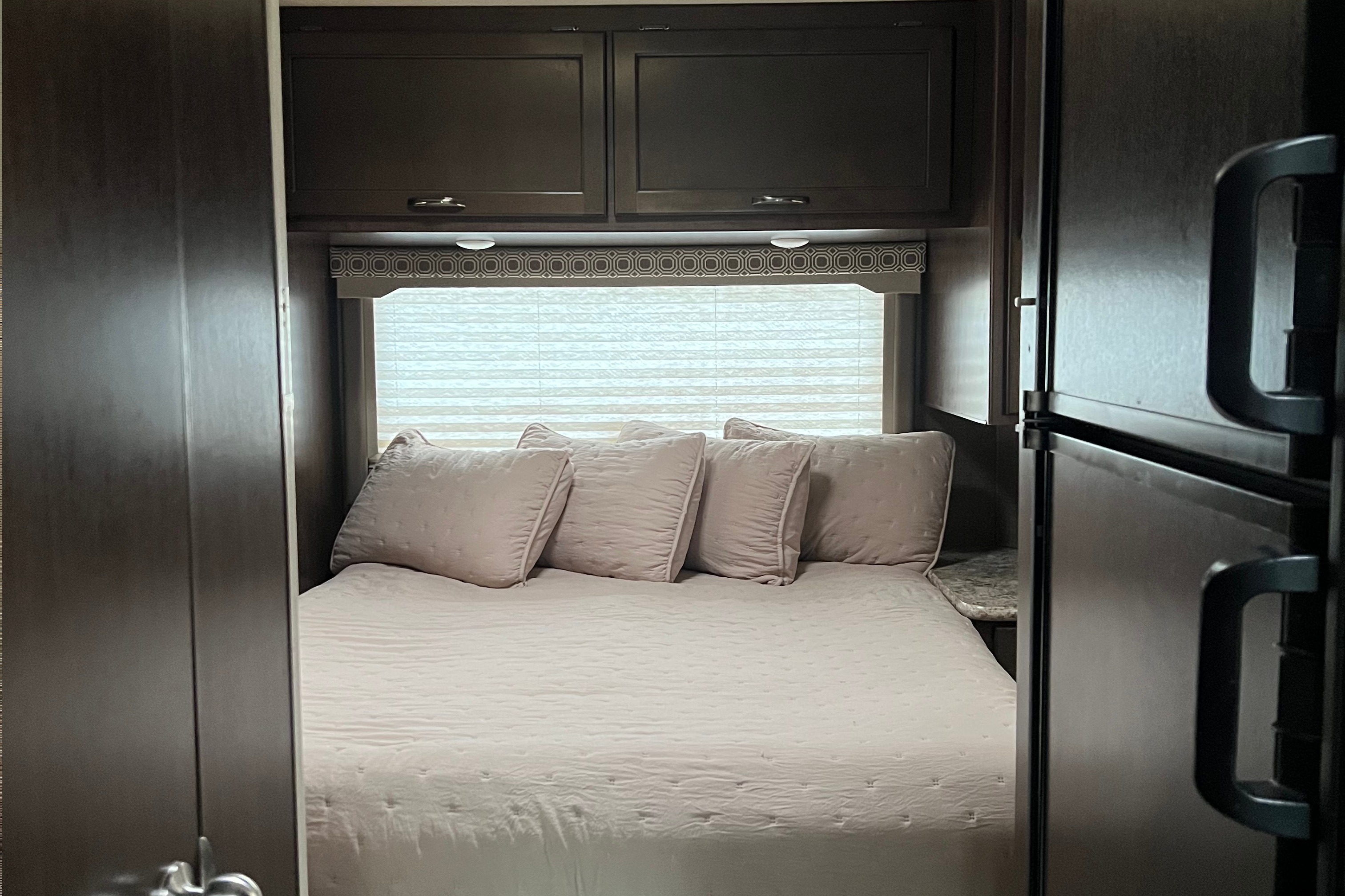 BEATRIX KIDDO - DOG FRIENDLY + 100 FREE MILES PER DAY!