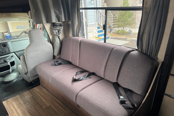 Jollan's Thor Motor Coach 28A Class C