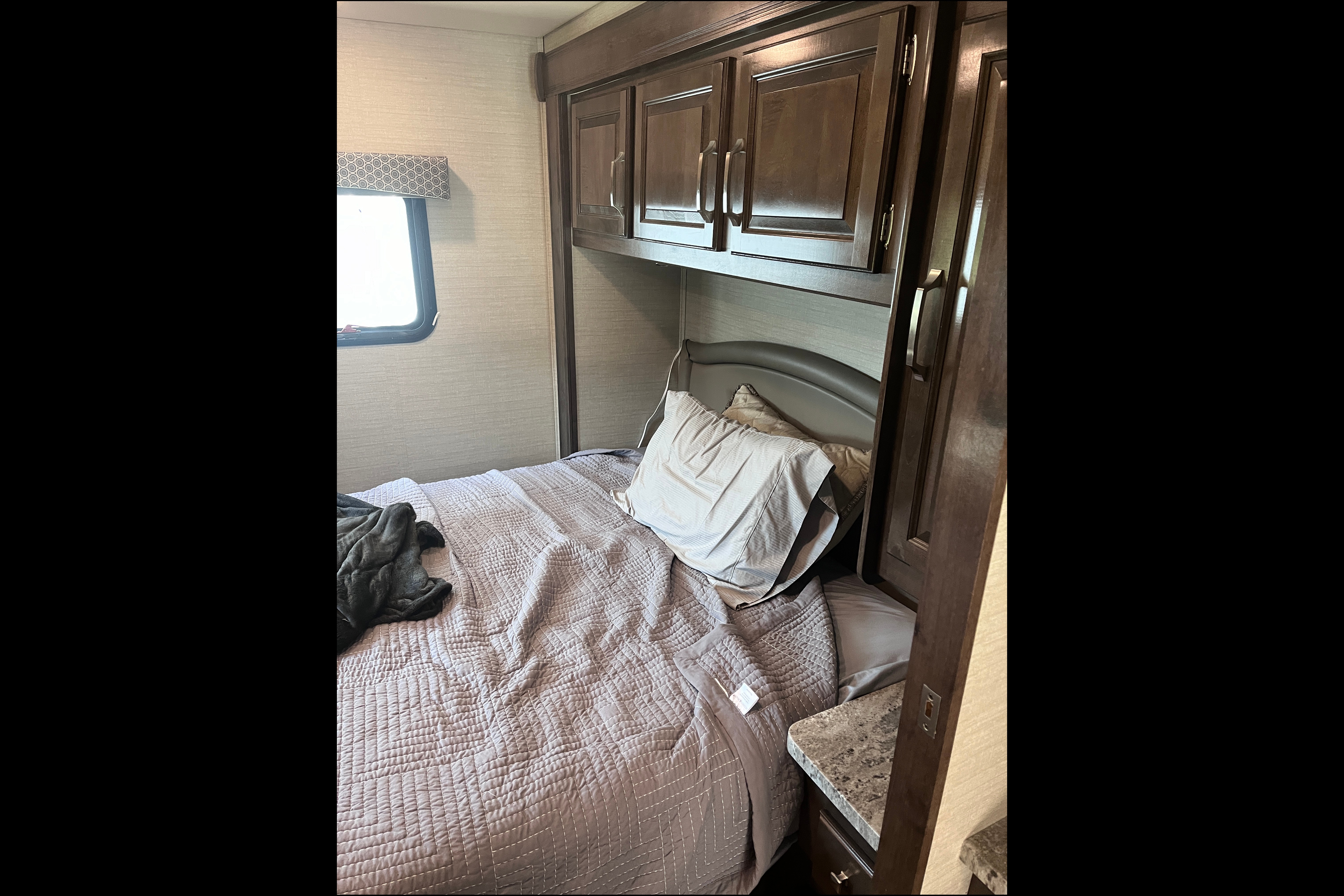 Luxury Greyhawk 30X Class C | Free Starlink WiFi | Fully Equipped