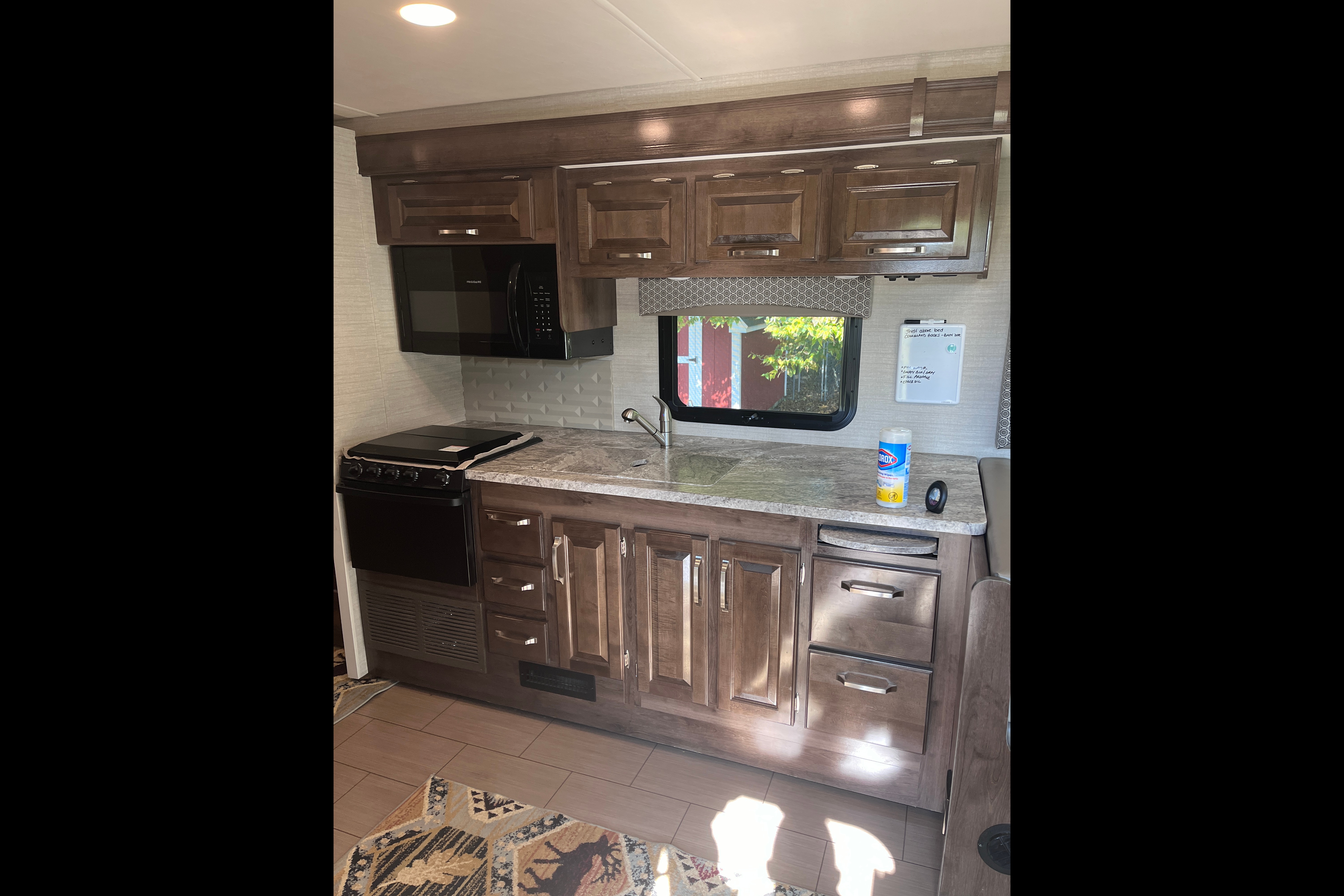 Luxury Greyhawk 30X Class C | Free Starlink WiFi | Fully Equipped