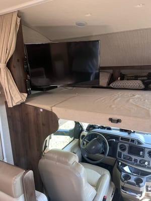 Luxury Greyhawk 30X Class C | Free Starlink WiFi | Fully Equipped