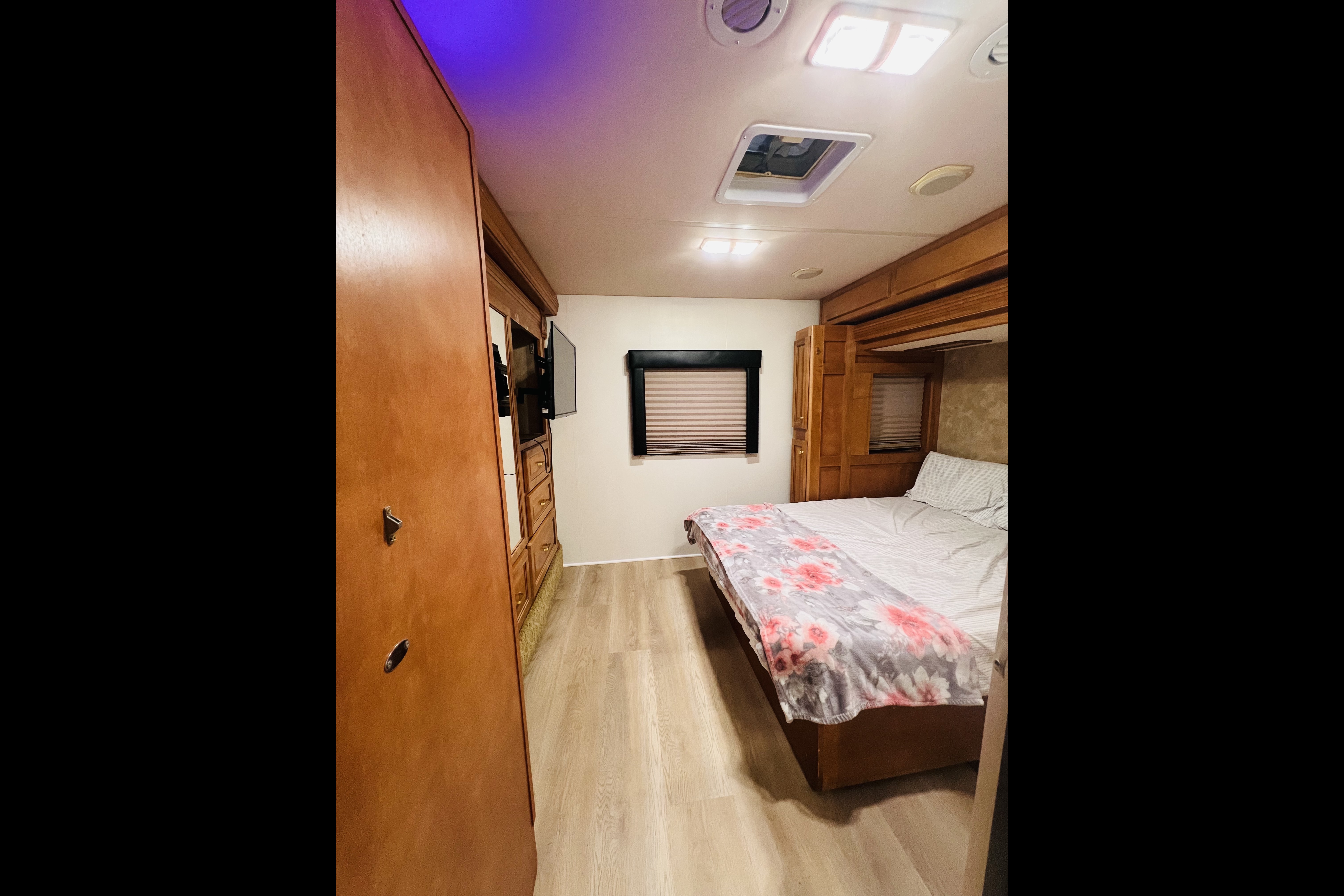 Pavel's Gulf Stream Independent  Class A