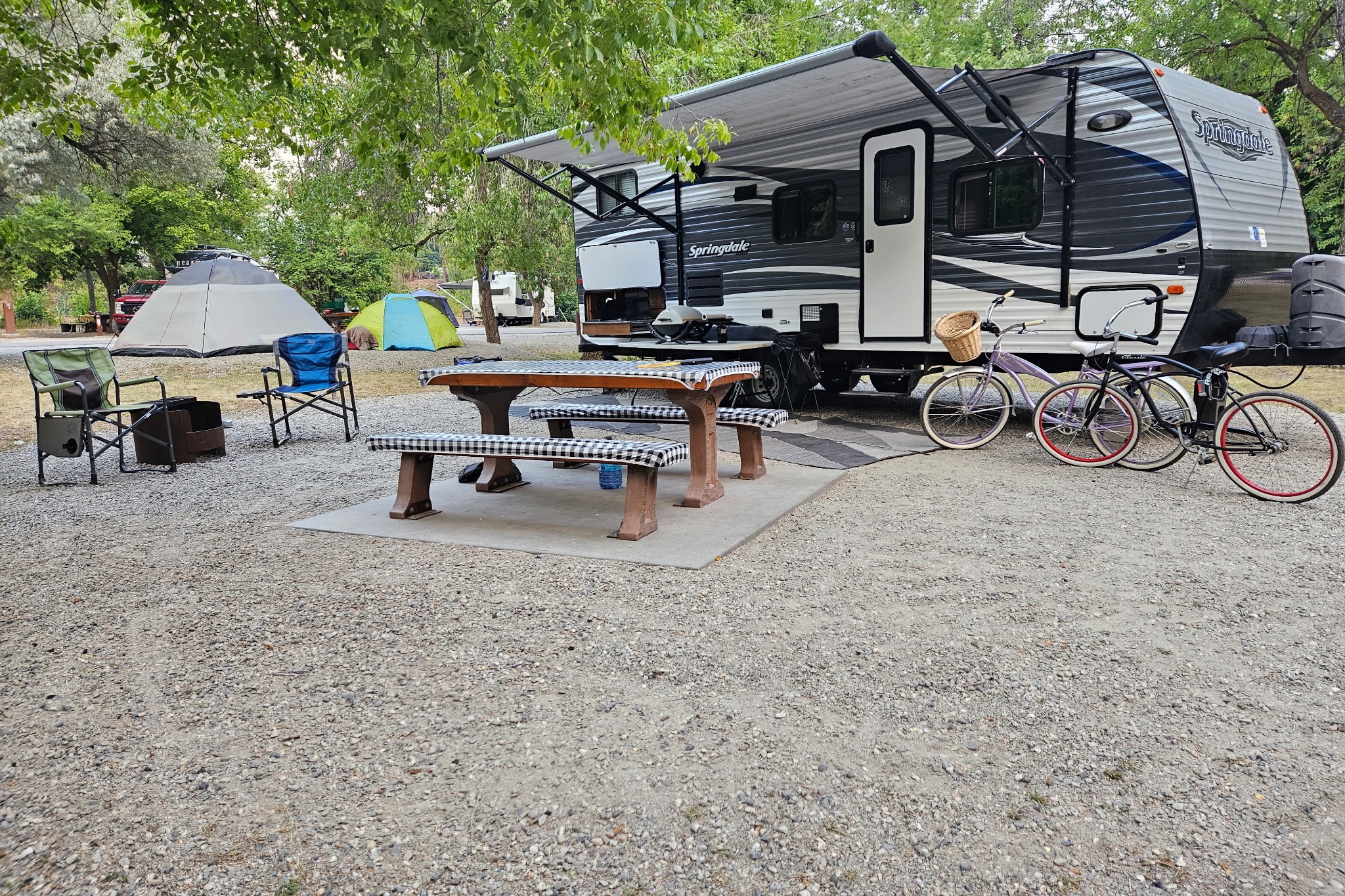 Curt’s Springdale Bunkhouse 22 foot Travel Trailer