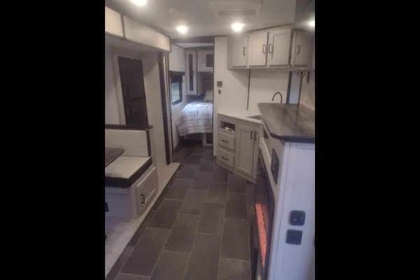 Mallard with Bunks and King bed: No Prep fee. Fully Equipped: Delivery Avail. ($85)