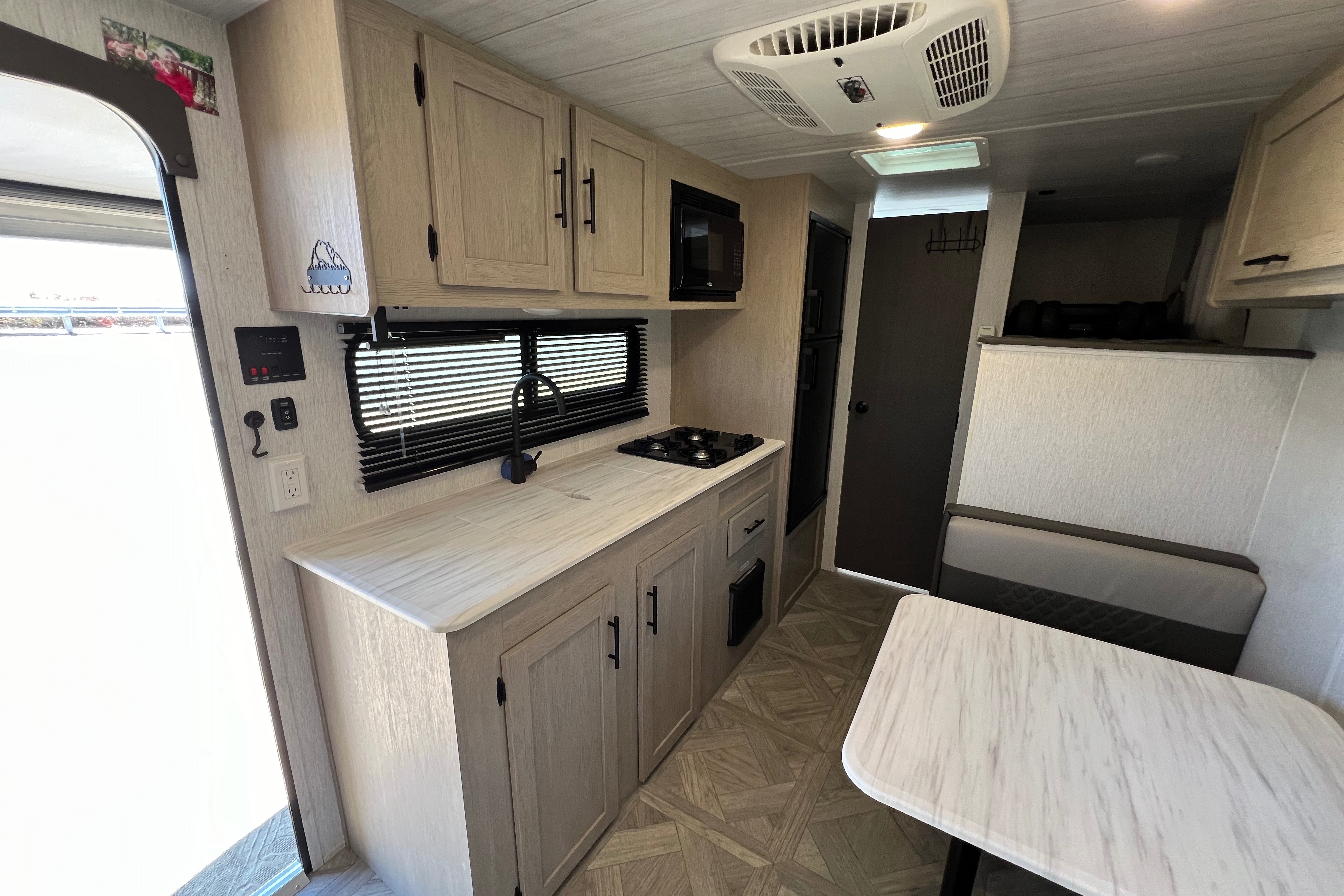 Getaway Adventure Rentals 177BQFS Travel Trailer