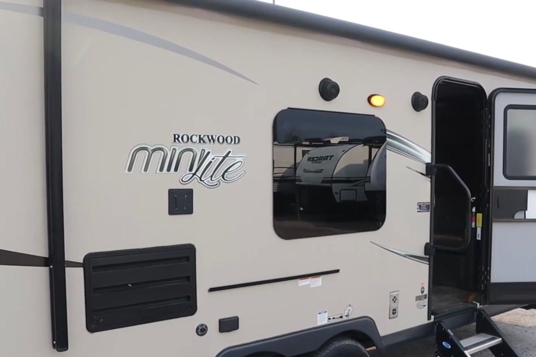 Nicole's Forest River Rockwood Mini Lite