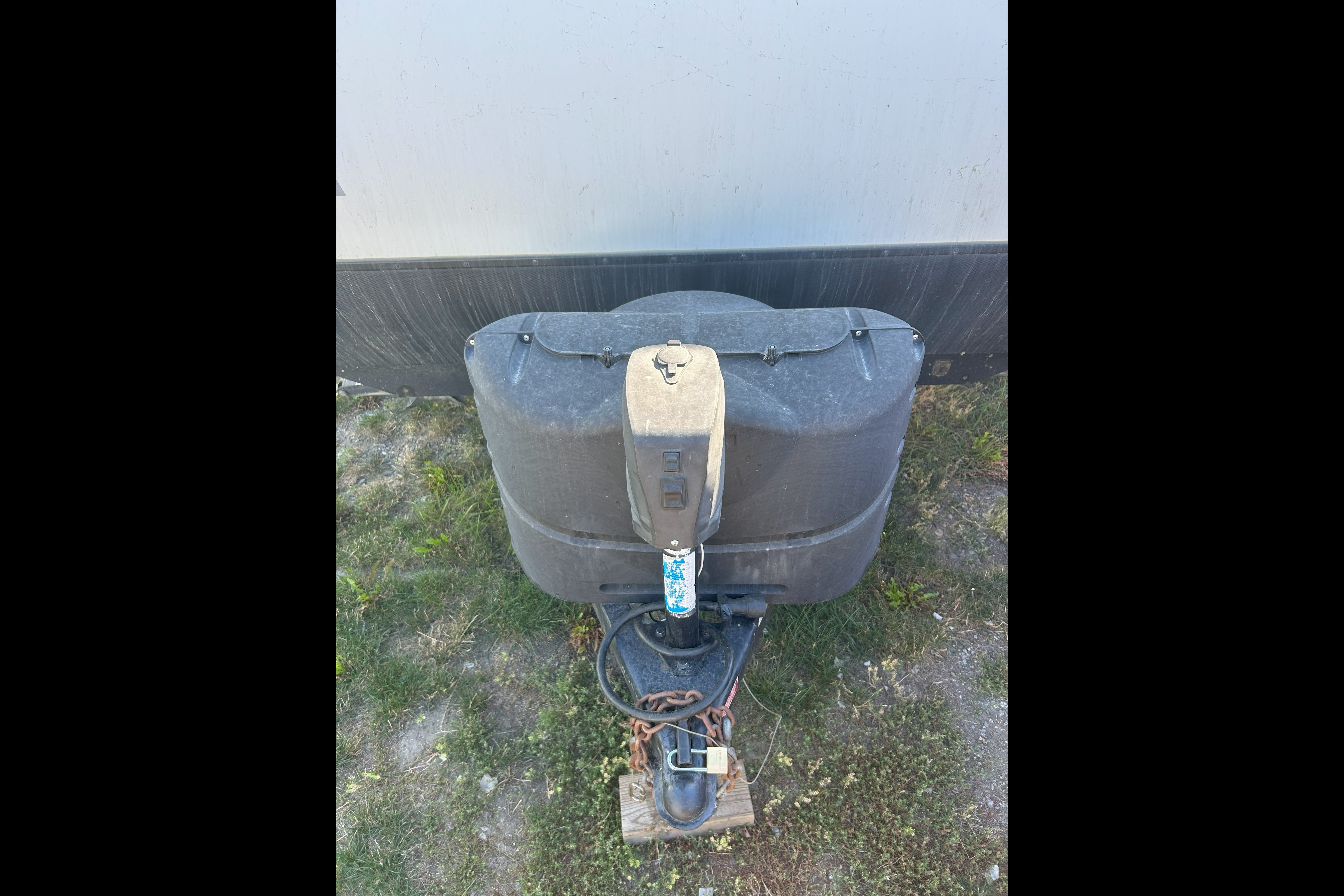 Daniel's 22' Keystone Crossfire Travel Trailer