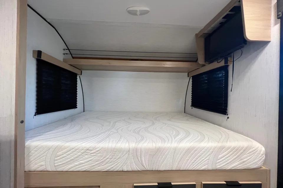 Adventure-Ready Family Bunkhouse Trailer | Sleeps 5–6 | Lightweight & Easy to Tow