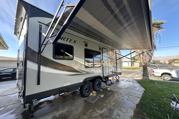 Fully self contained toy hauler with on board fuel and generator, great for bikes and quads
