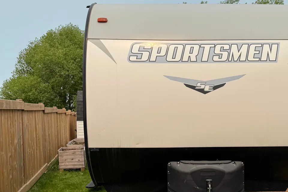 Tom’s K-Z Sportsmen Travel Trailer