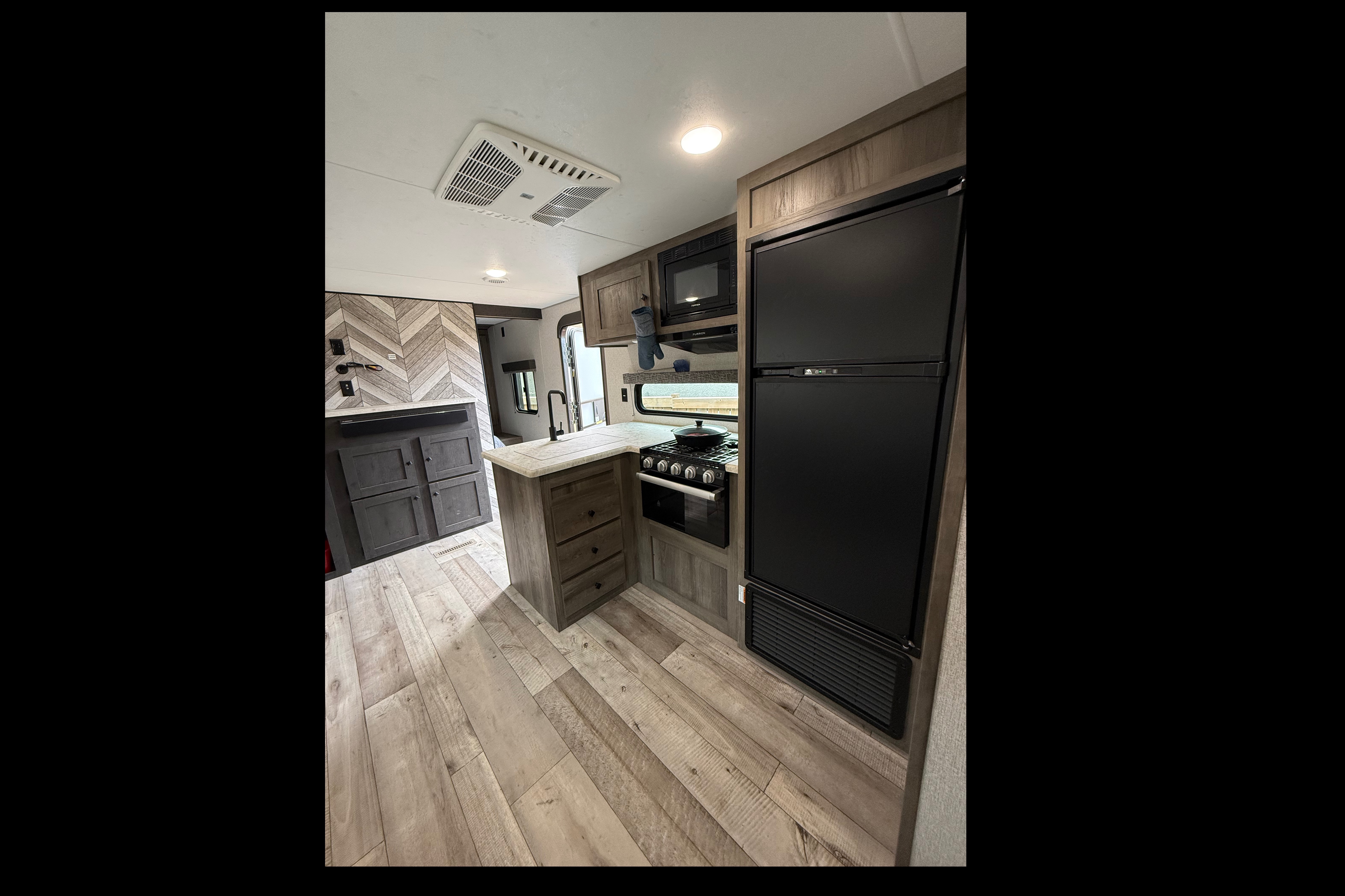 Tom’s K-Z Sportsmen Travel Trailer