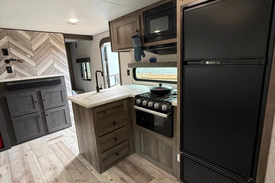 Tom’s K-Z Sportsmen Travel Trailer