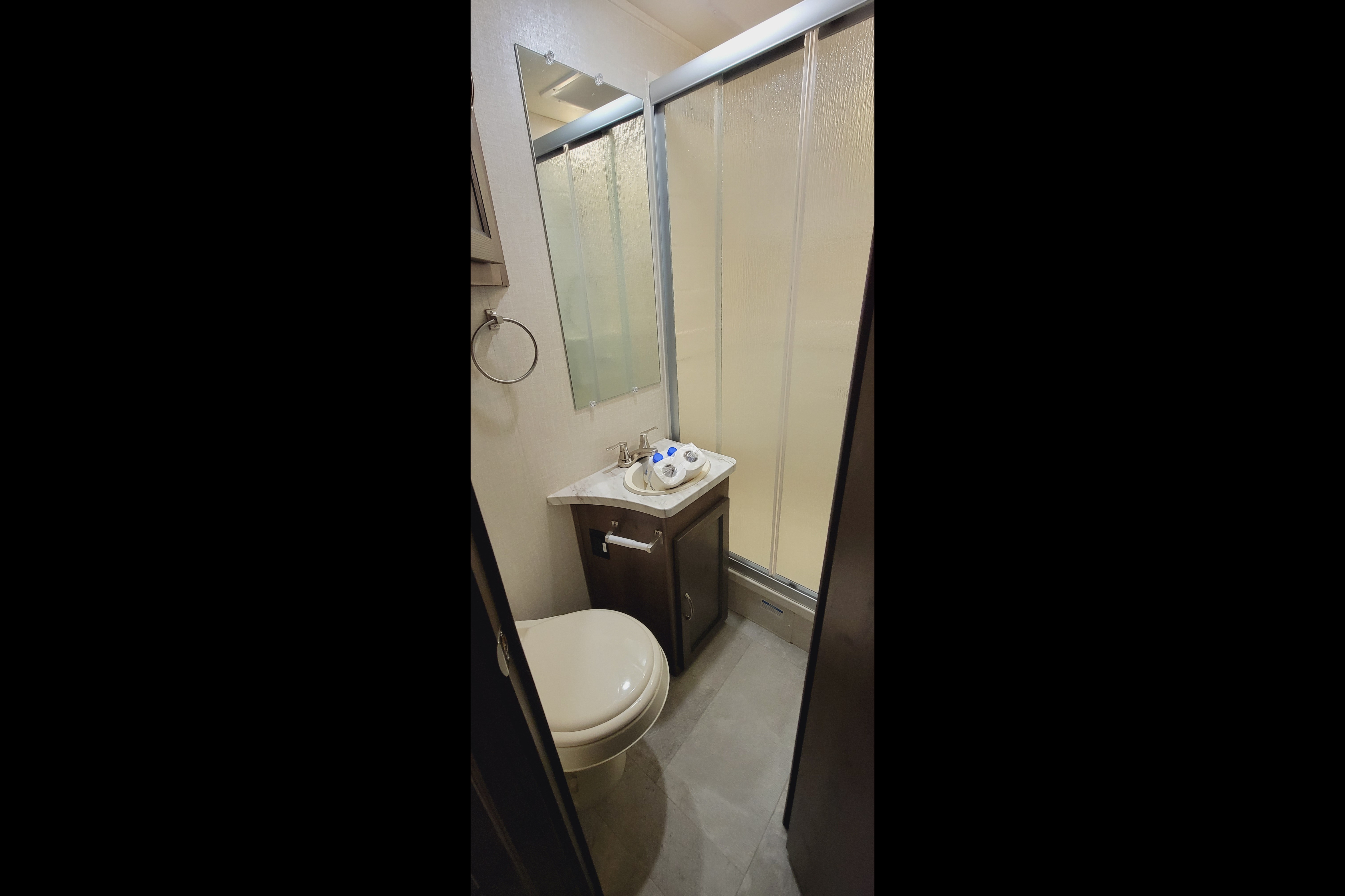 The Silver Star Suite - Double-Slide Deluxe Mercedes Benz Prism 2300DS Exclusive Rental