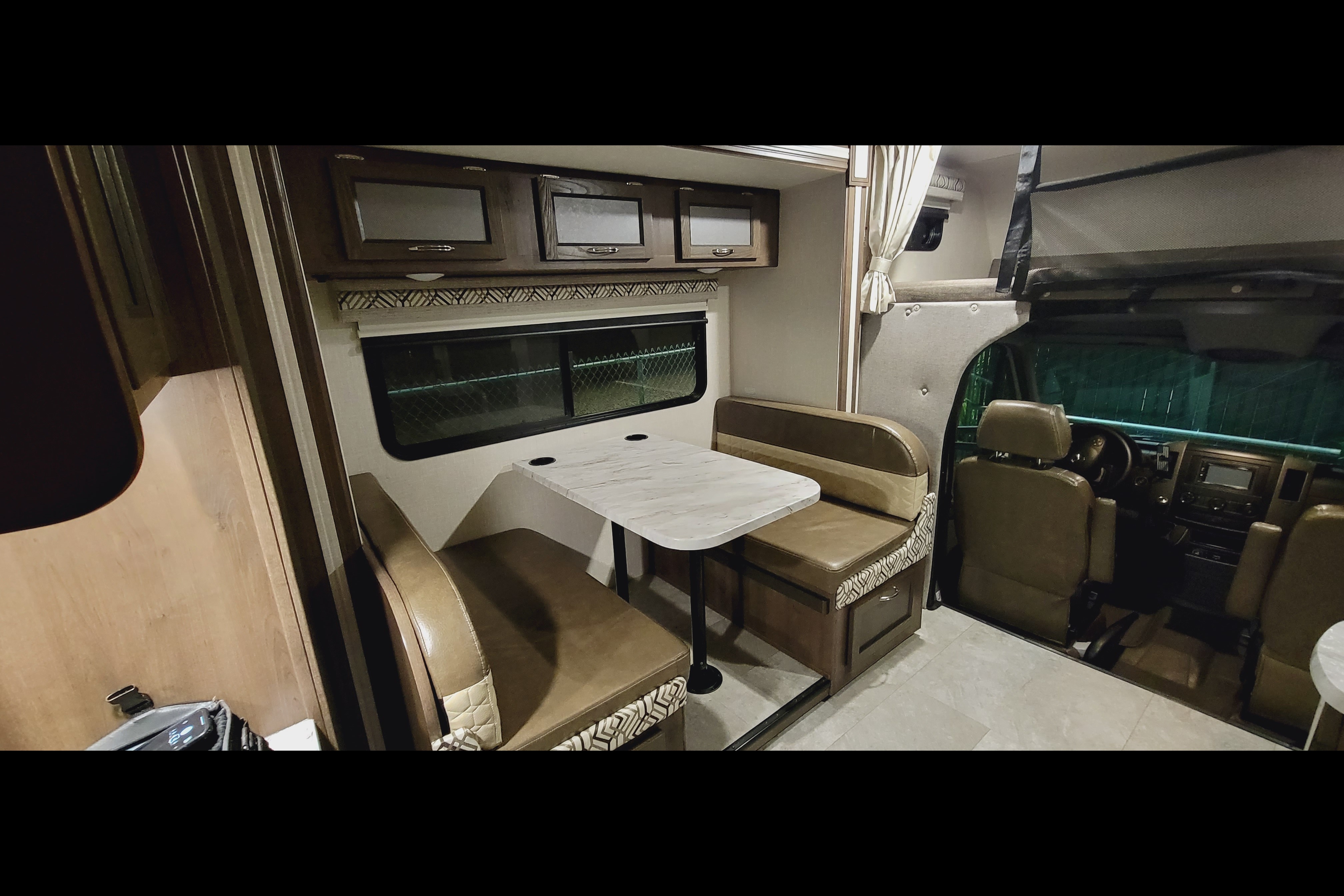 The Silver Star Suite - Double-Slide Deluxe Mercedes Benz Prism 2300DS Exclusive Rental