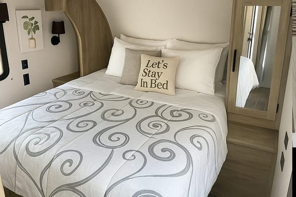 Paradise on wheels, bunkhouse.