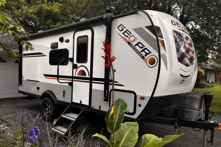 Adventure-Ready Geo Pro 20BHS! Easy to Tow. Sleeps 6
