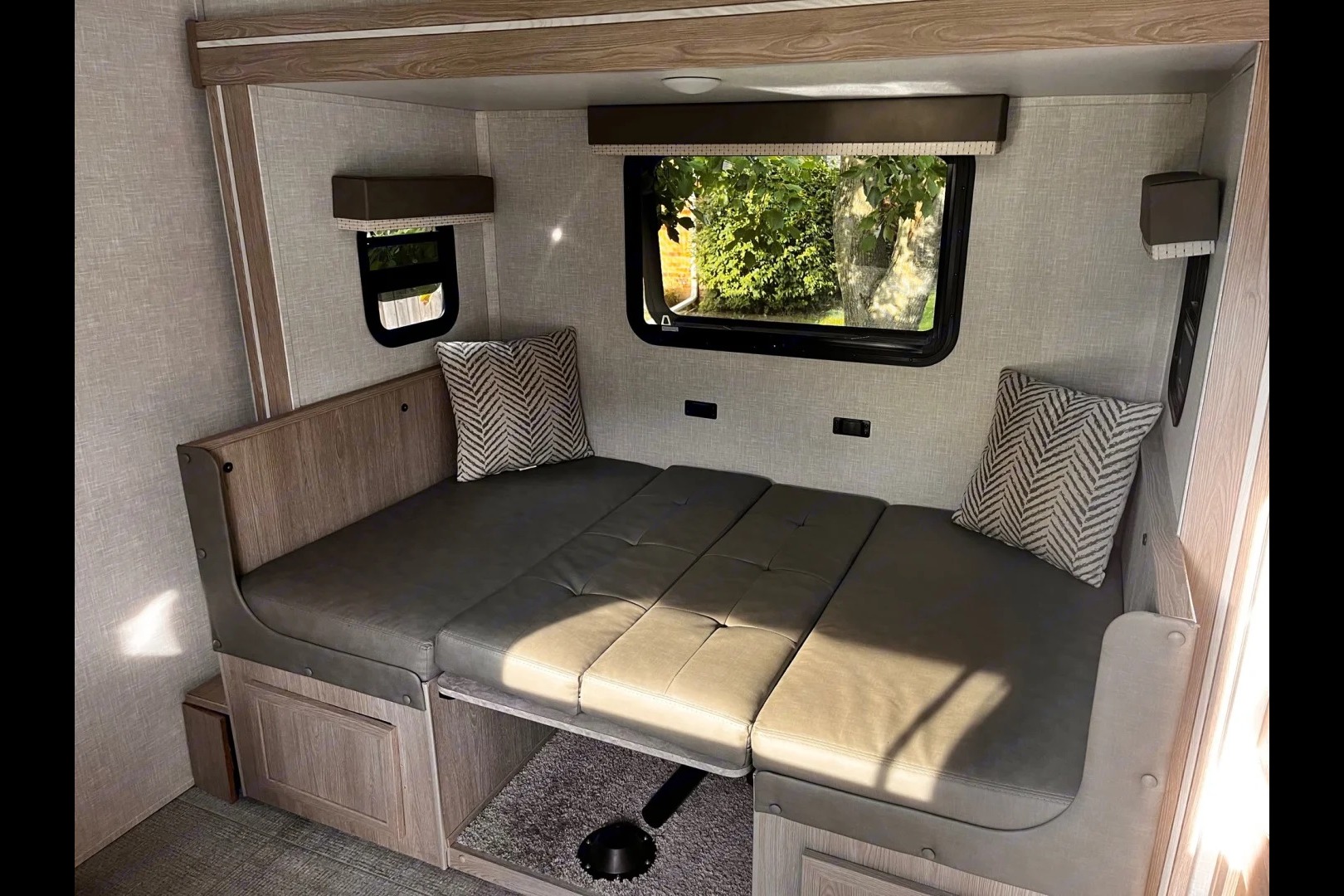 Adventure-Ready Geo Pro 20BHS! Easy to Tow. Sleeps 6