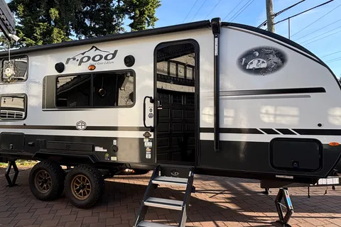 The Beijů- 2026 RPod 200 Travel Trailer