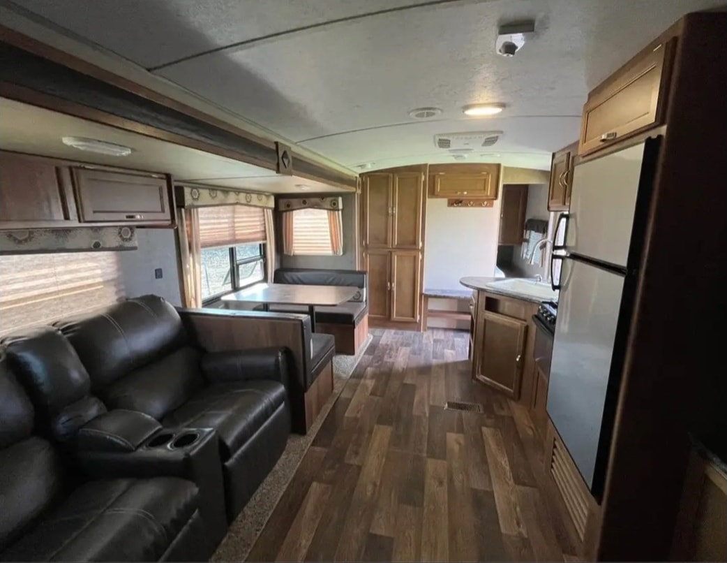 Norfolks Springdale Keystone  SG270LE Travel Trailer