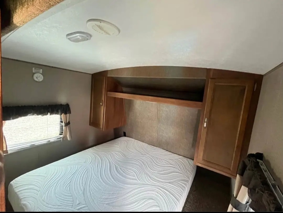 Norfolks Springdale Keystone  SG270LE Travel Trailer