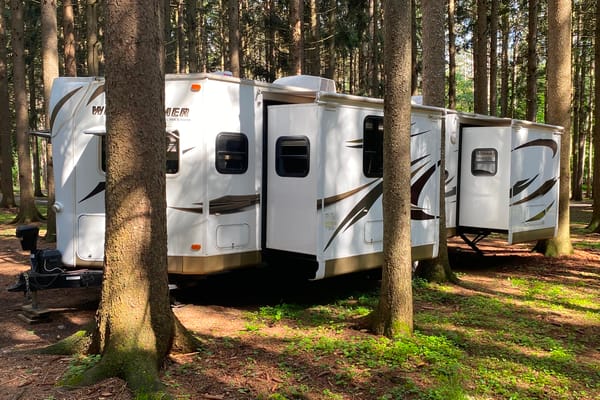 Outstanding Forest River Rockwood 31’ Travel Trailer # 1