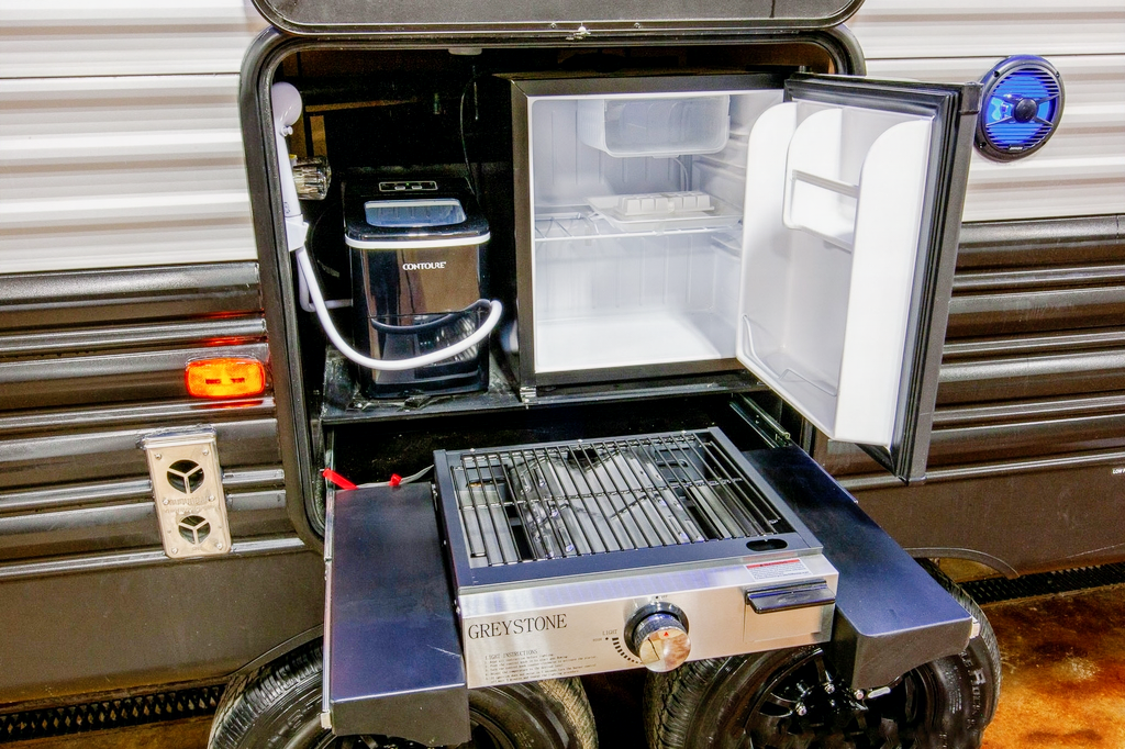 2022, 27-ft Fully Equipped Trailer