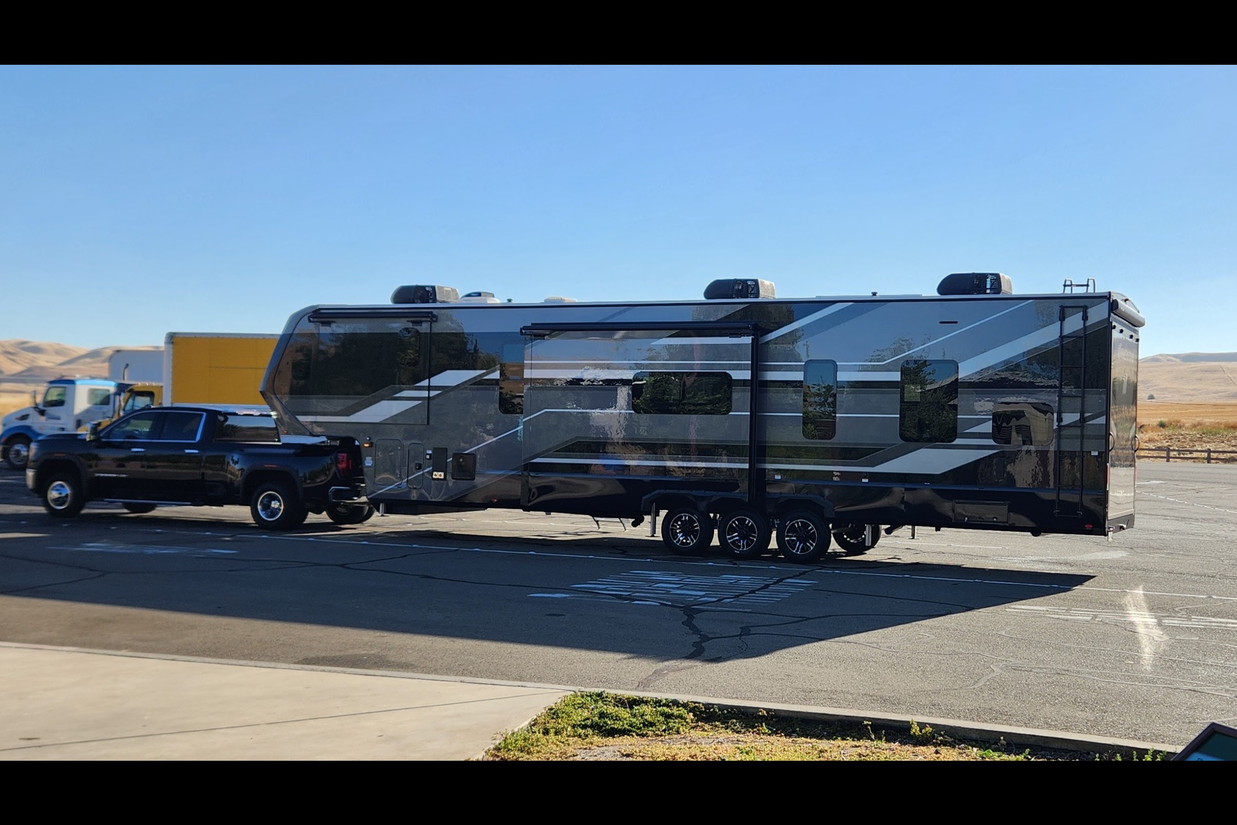 Grand Design Momentum  Toy Hauler