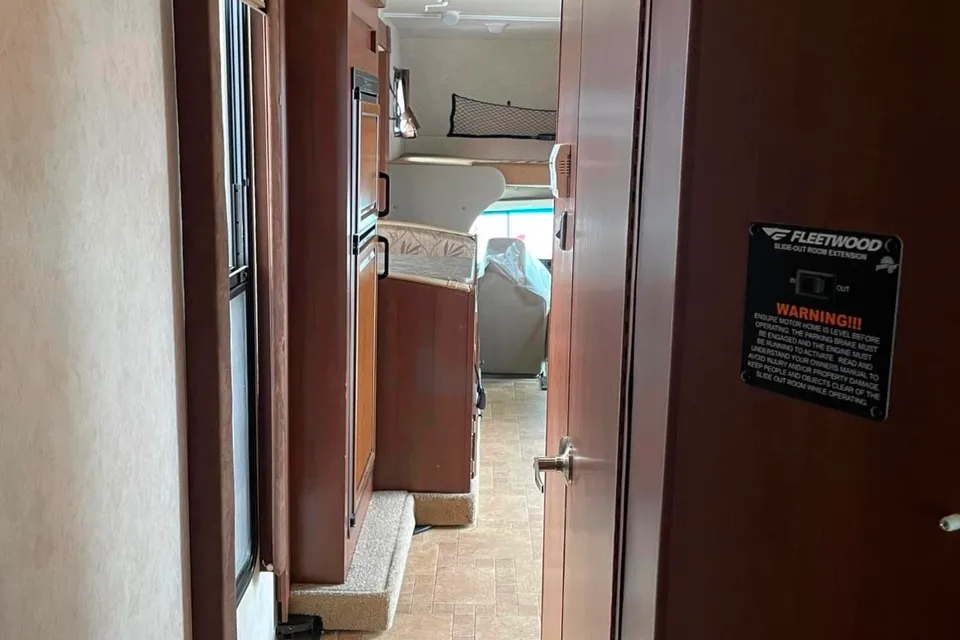 Shelley's Fleetwood Tioga  Class C