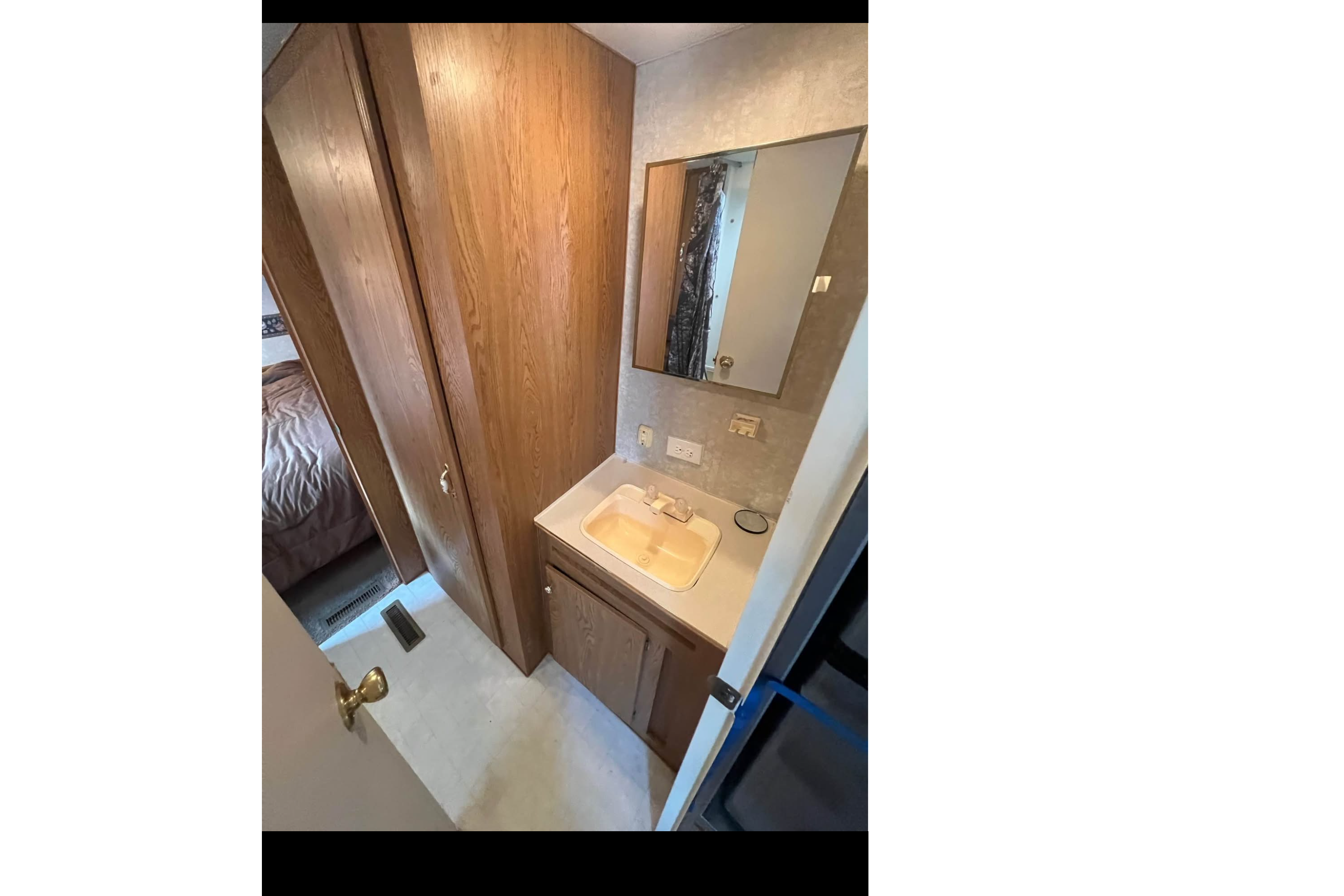 *Family Friendly, Pet friendly*Mallard 27foot Travel Trailer
