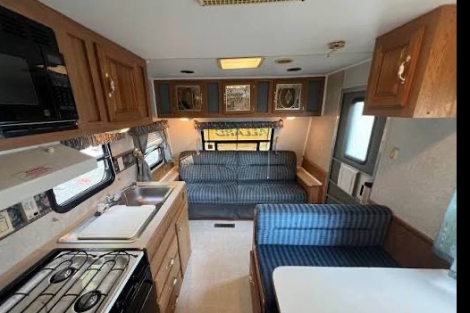 *Family Friendly, Pet friendly*Mallard 27foot Travel Trailer