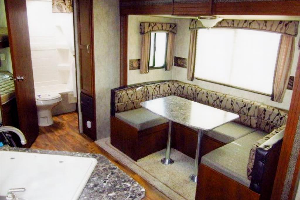  Keystone 24BHS Travel Trailer