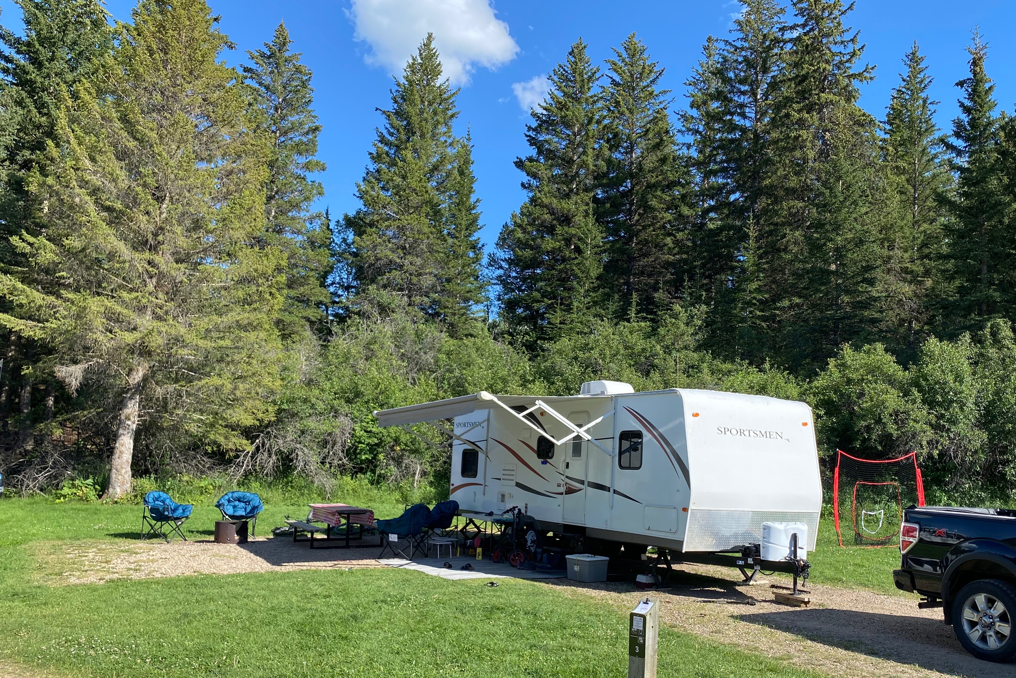 Hilary the 2nd - Clean 28’ Travel Trailer