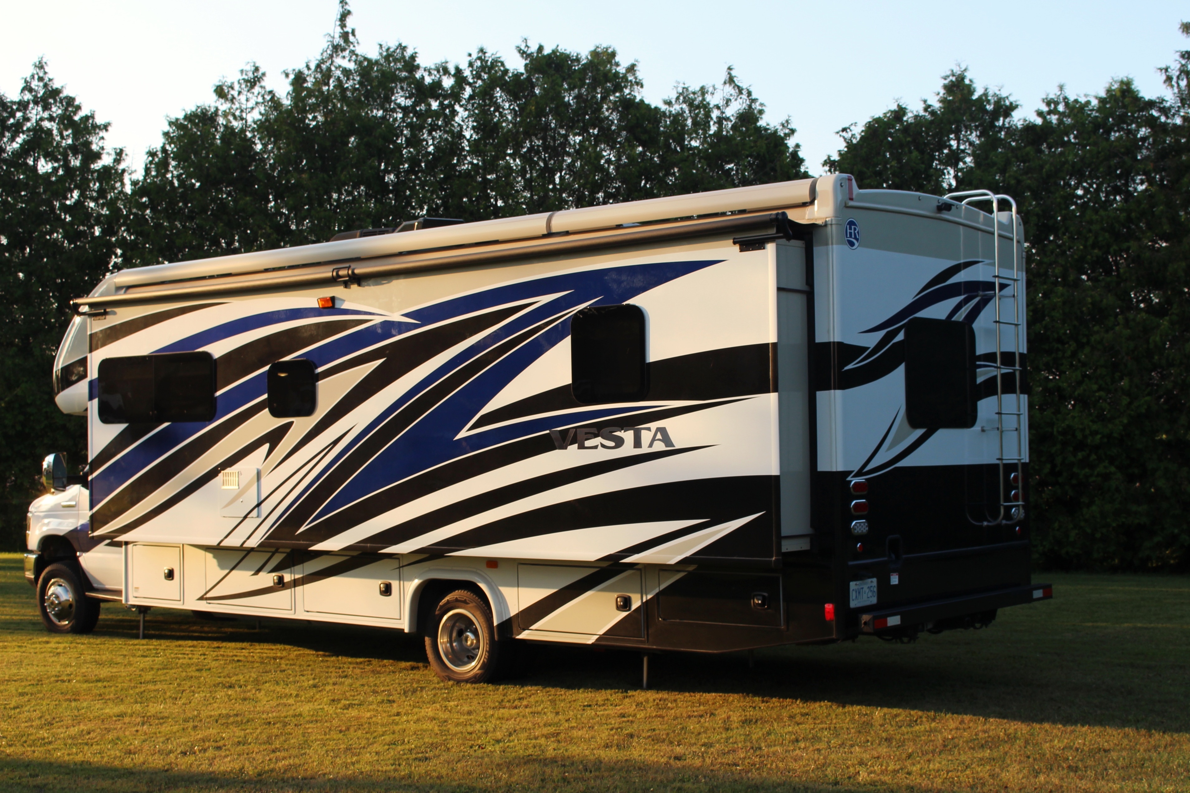 Brad and Kim’s Holiday Rambler Vesta 30f Class C