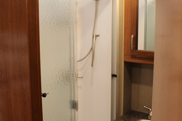 Brad and Kim’s Holiday Rambler Vesta 30f Class C