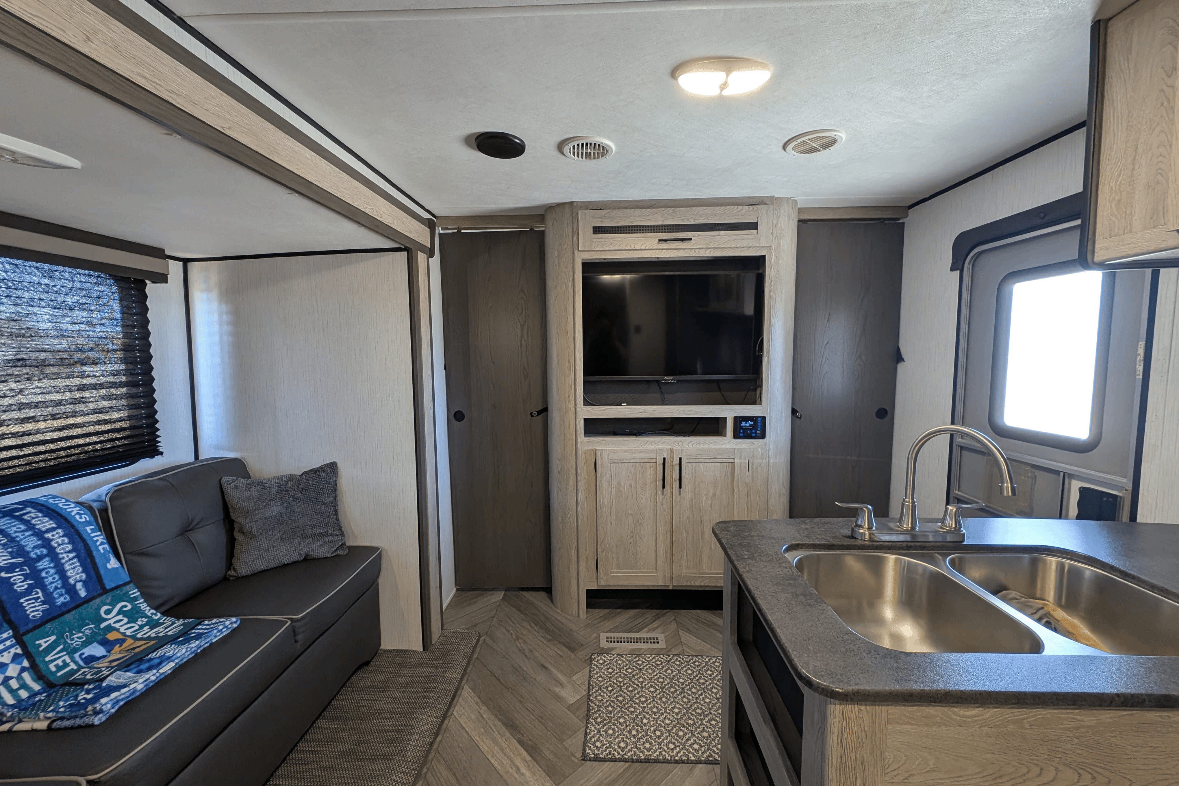 Heartland Prowler 320bh Travel Trailer
