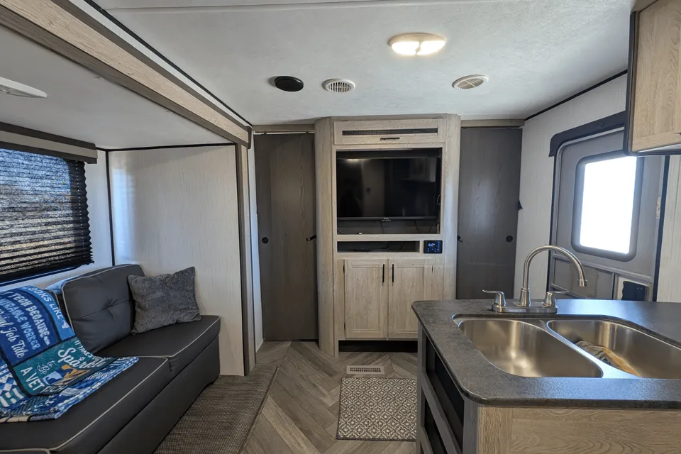 Heartland Prowler 320bh Travel Trailer