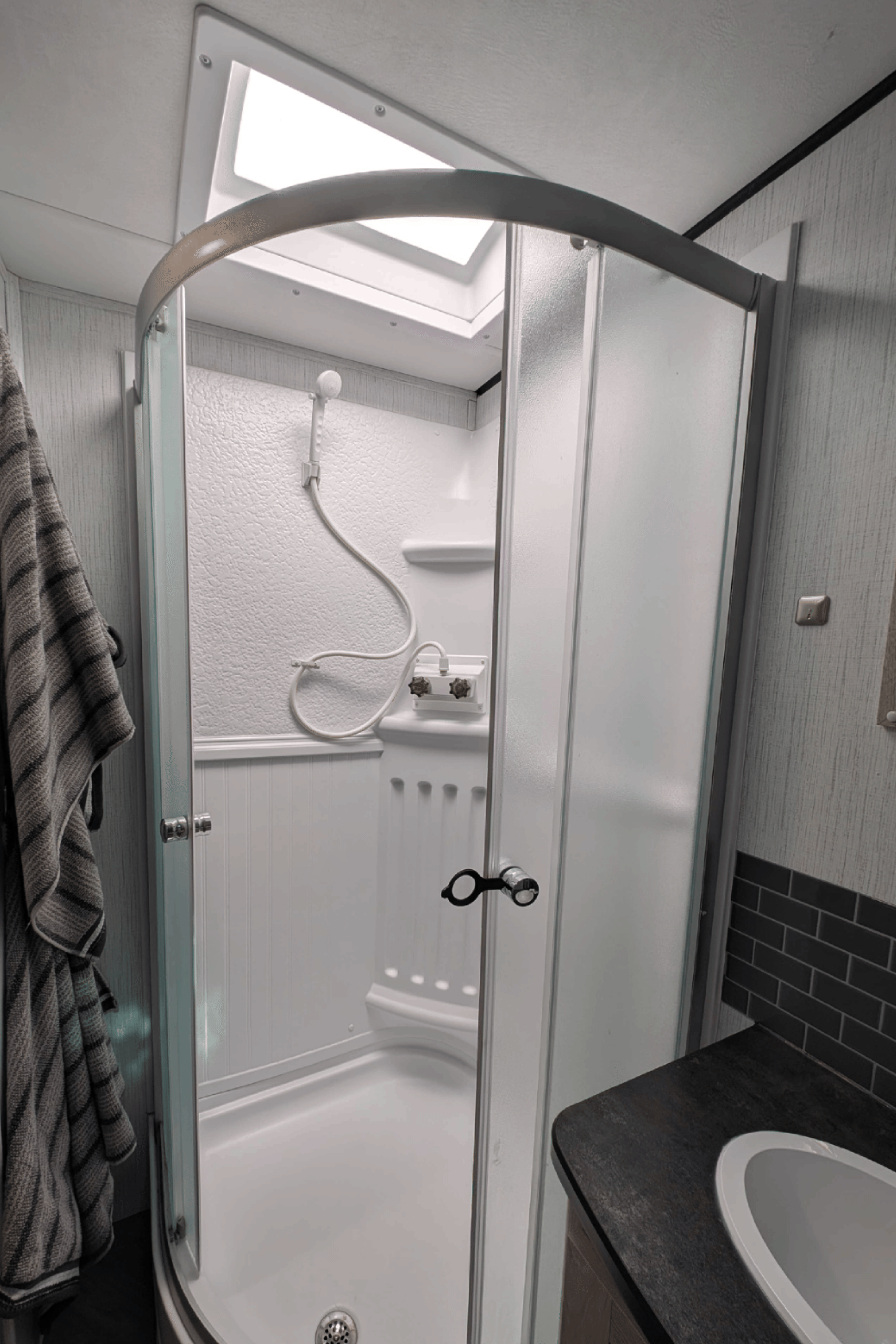 Heartland Prowler 320bh Travel Trailer