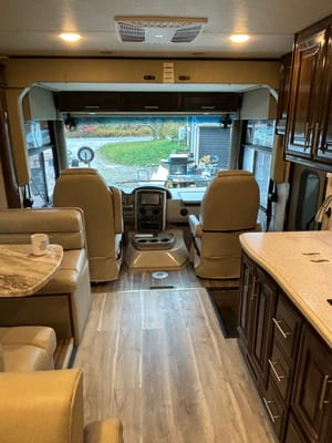 Jim's Thor Motor Coach Mirimar Class A