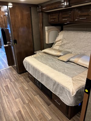 Jim's Thor Motor Coach Mirimar Class A
