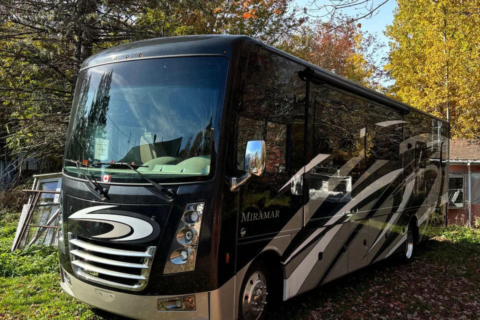Jim's Thor Motor Coach Mirimar Class A