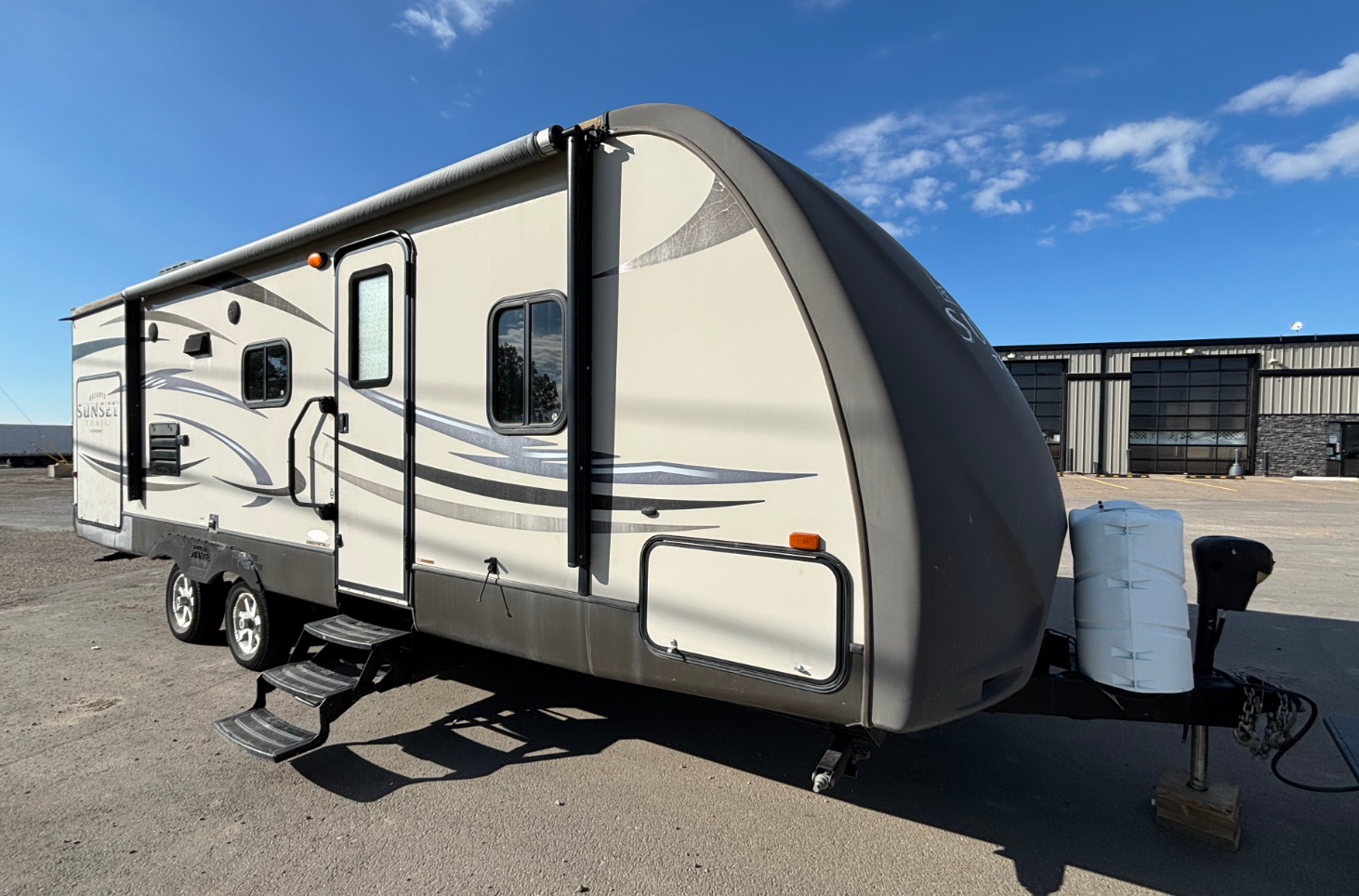 Dwayne's Crossroads Sunset Trail ST25RB Travel Trailer