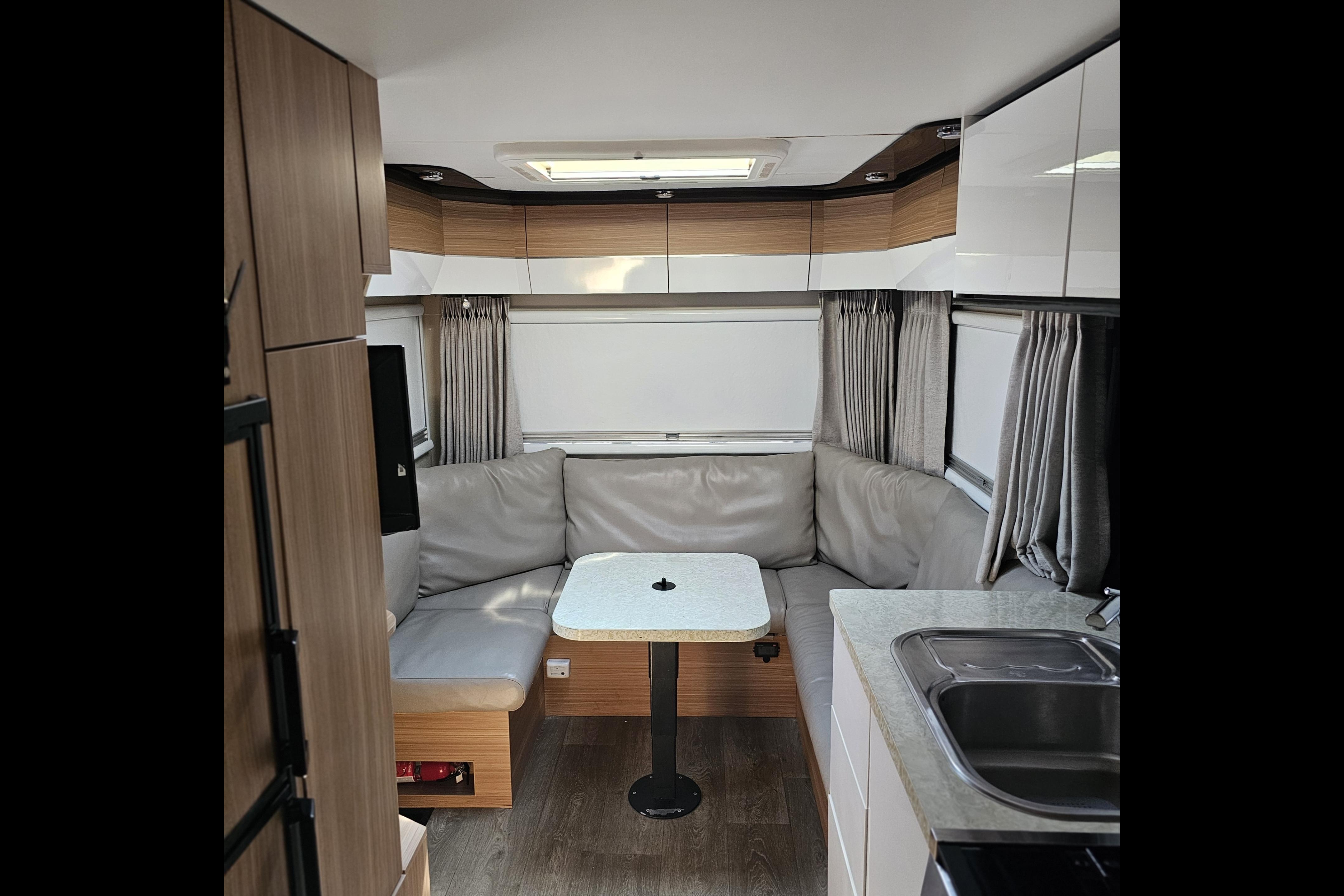 Caravane de voyage tout-terrain Blackseries HQ21 2023/Blackseries HQ21 2023 Off-Road Travel Trailer