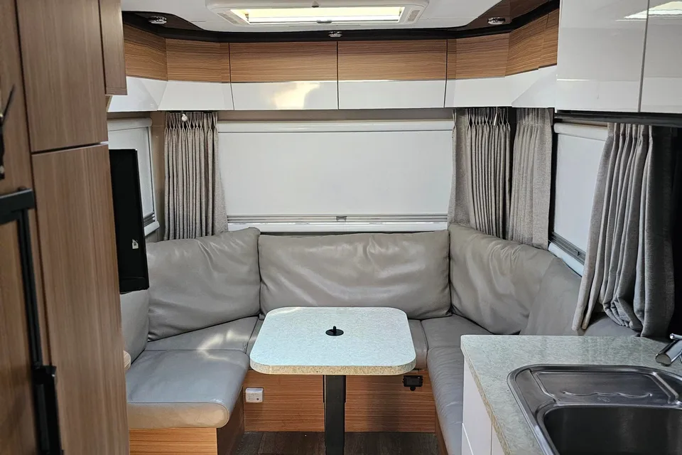 Caravane de voyage tout-terrain Blackseries HQ21 2023/Blackseries HQ21 2023 Off-Road Travel Trailer