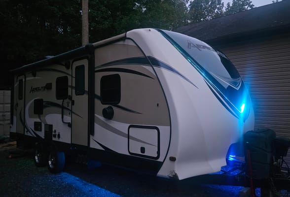 Christian's Dutchman Aerolite 242bhsl Travel Trailer