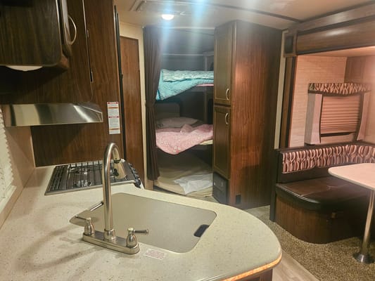 Christian's Dutchman Aerolite 242bhsl Travel Trailer