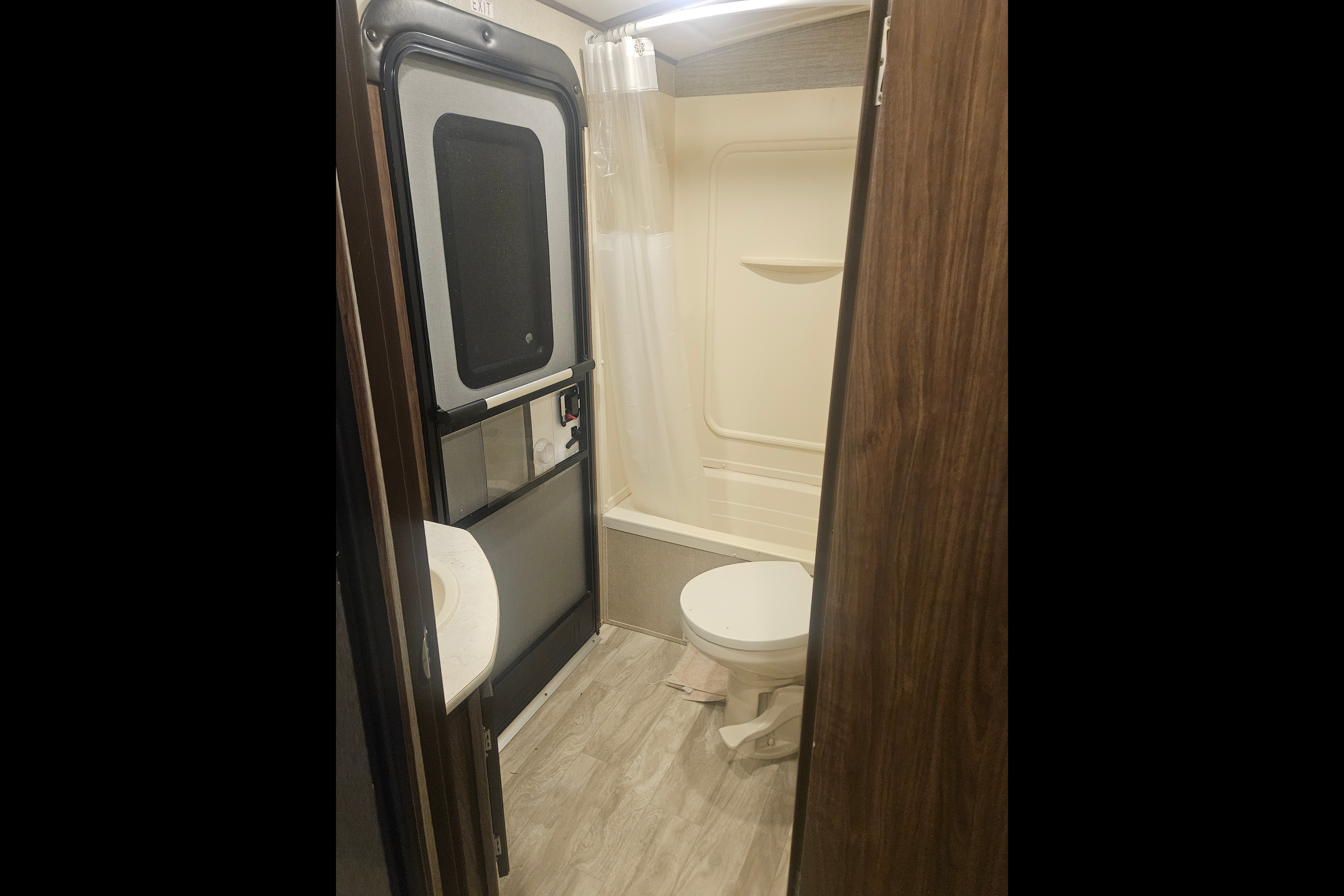 Christian's Dutchman Aerolite 242bhsl Travel Trailer